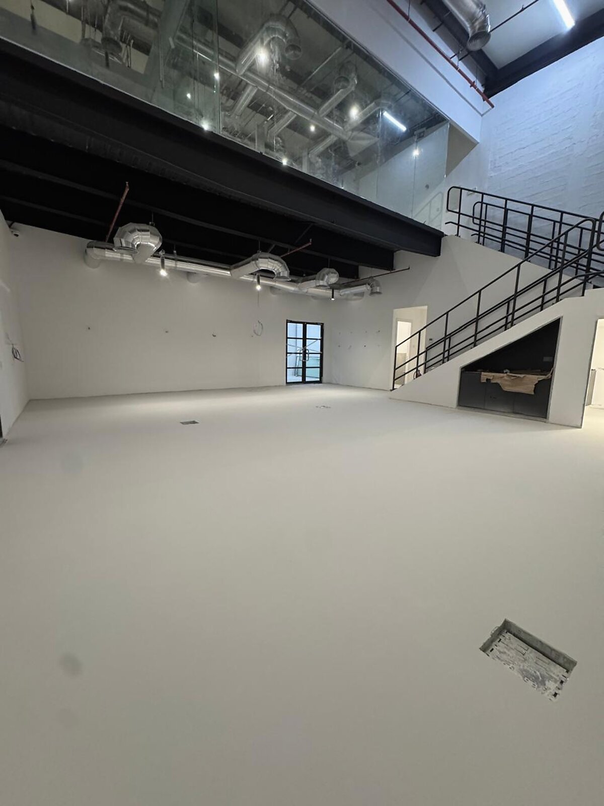 Warehouse Project, Dubai microcement project image S13