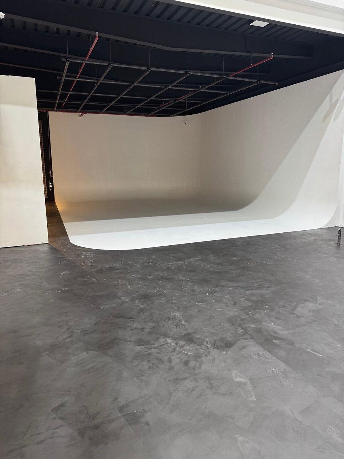 Warehouse Interior Project, Dubai microcement project image S15